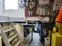 Kapal kerja untuk dijual