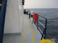 Kapal peti sejuk untuk dijual