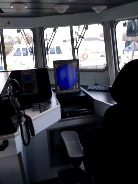 Kapal tinjauan untuk dijual
