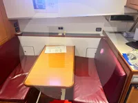 Kapal tinjauan untuk dijual