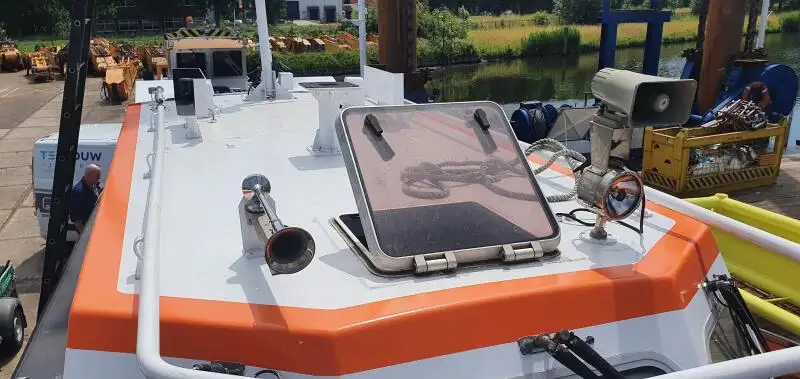 Kapal rondaan untuk dijual