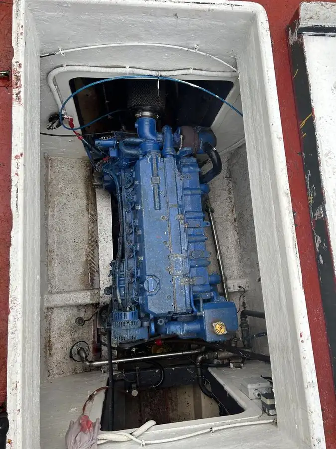 Kapal kerja untuk dijual