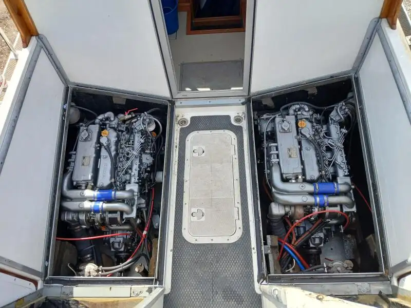 Kapal kerja untuk dijual