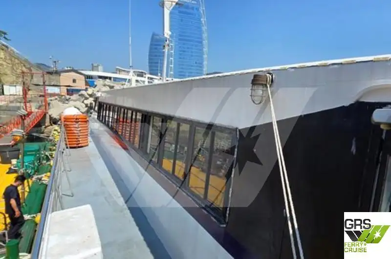 Kapal pelayaran untuk dijual