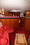 Kapal pelayaran untuk dijual
