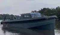 Kapal anak kapal untuk dijual