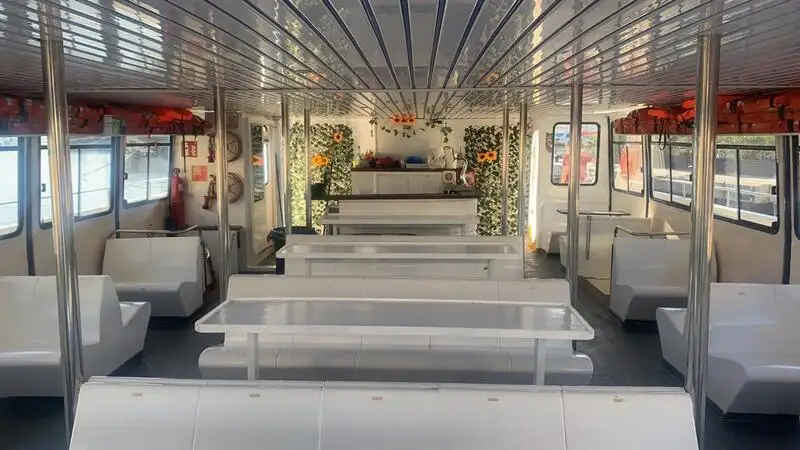 Kapal pelayaran untuk dijual
