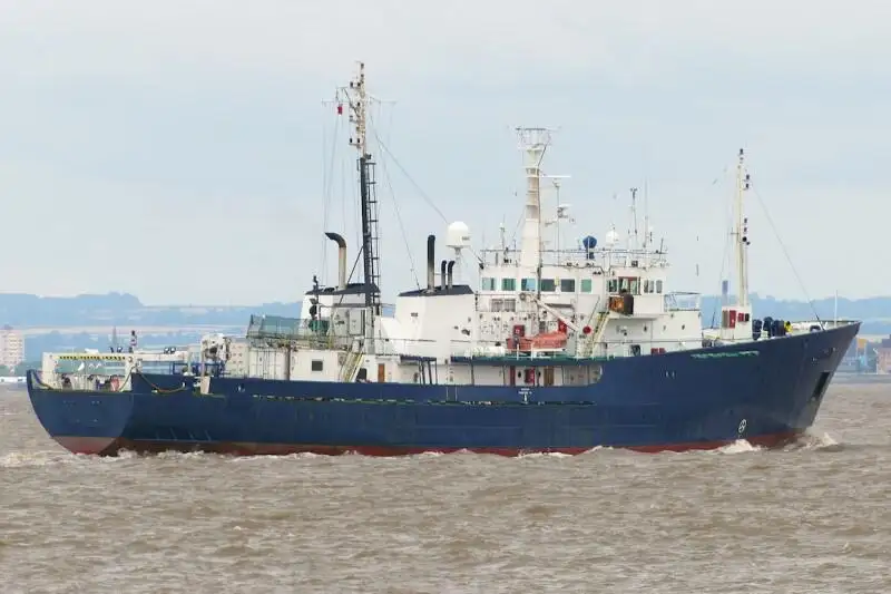 Kapal rondaan untuk dijual