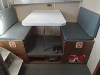 Kapal anak kapal untuk dijual