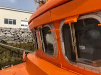 Kapal penyelamat untuk dijual