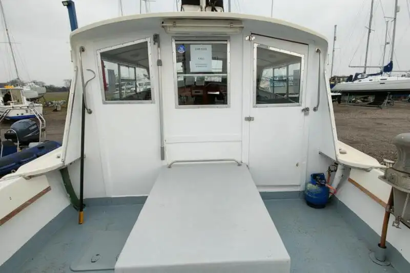 Kapal kerja untuk dijual
