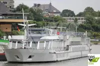 Kapal pelayaran untuk dijual