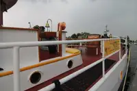 Kapal pelayaran untuk dijual