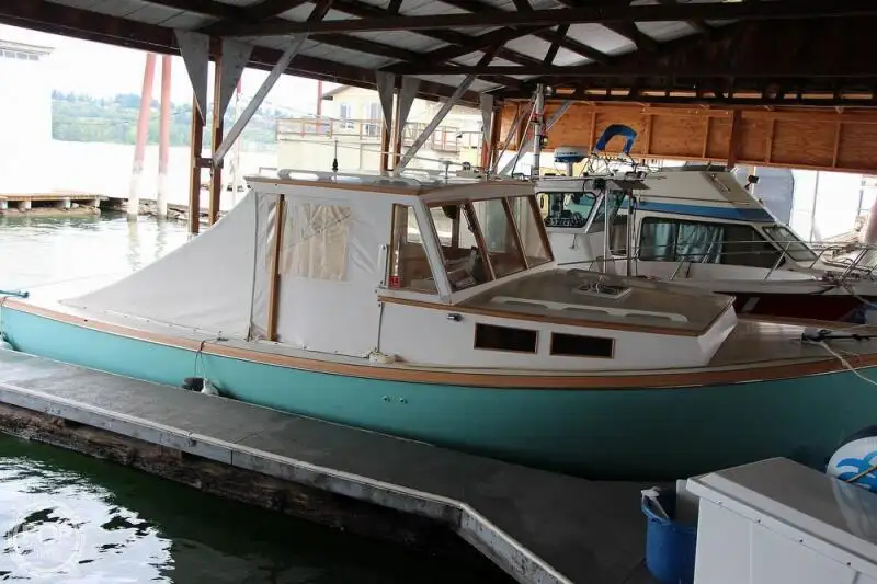 Kapal pemprosesan ikan untuk dijual