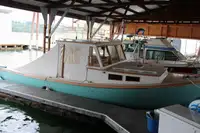 Kapal pemprosesan ikan untuk dijual