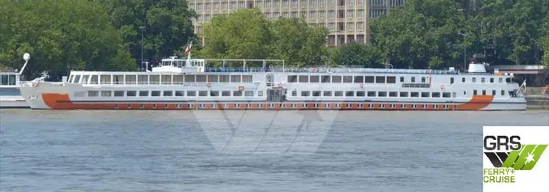 Kapal pelayaran untuk dijual