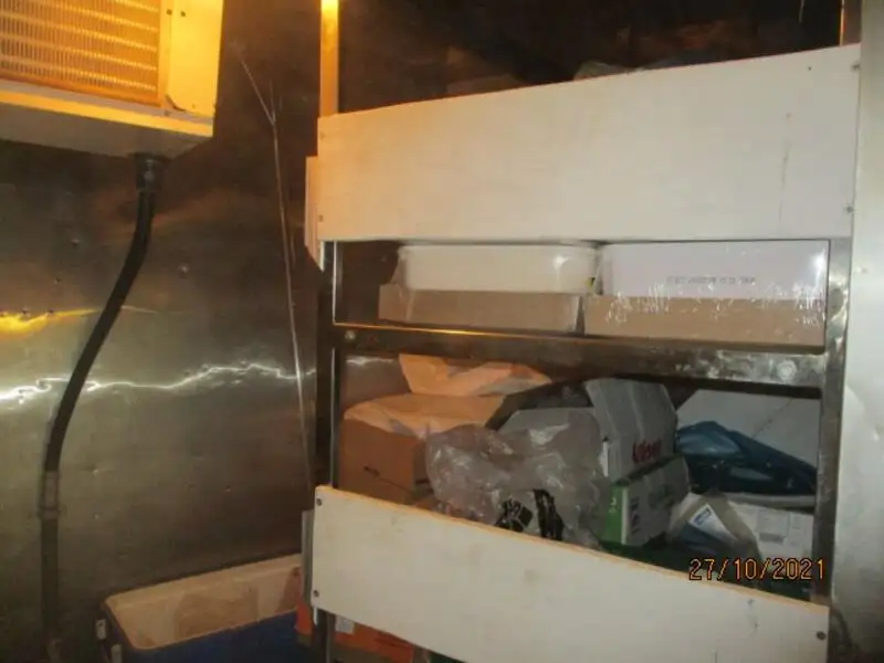 Kapal peti sejuk untuk dijual