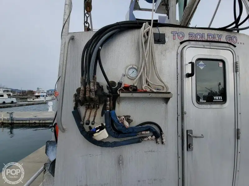 Kapal penyelamat untuk dijual