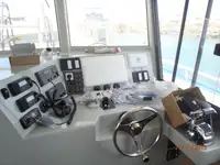 Kapal anak kapal untuk dijual
