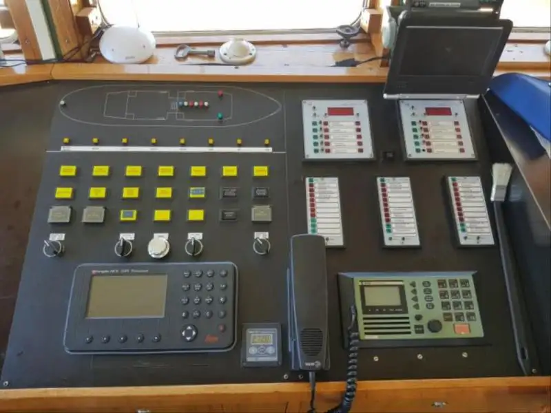 Kapal rondaan untuk dijual