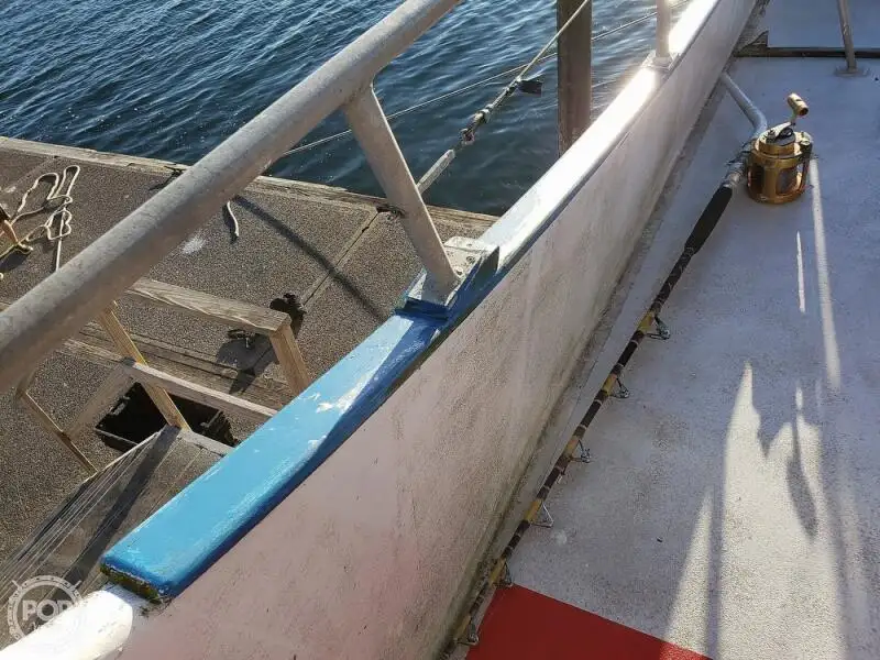 Kapal feri untuk dijual
