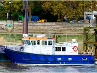 Kapal tinjauan untuk dijual