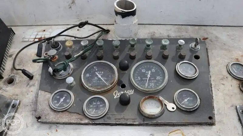 Kapal rondaan untuk dijual