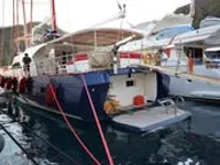 Yacht untuk dijual