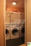 Kapal penginapan untuk dijual