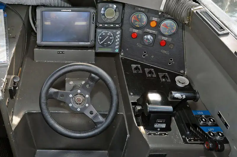 Kapal tentera laut / kapal tentera untuk dijual