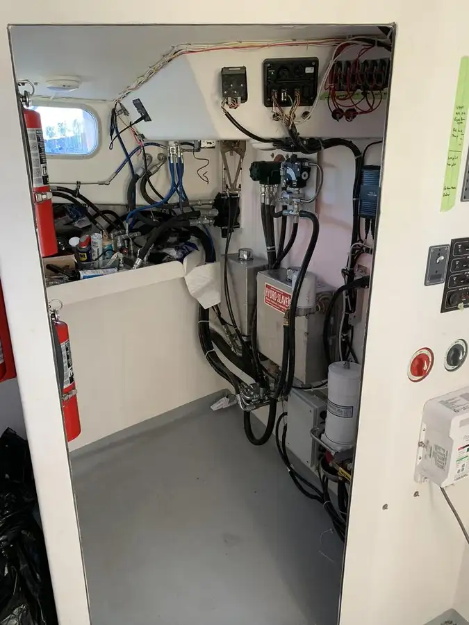 Kapal pemprosesan ikan untuk dijual