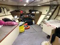 Kapal kerja untuk dijual