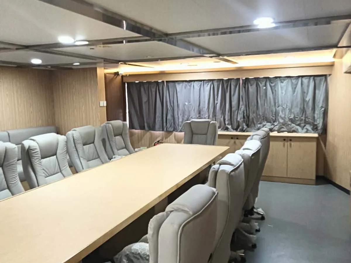 Kapal layar untuk dijual