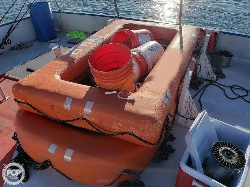 Kapal feri untuk dijual