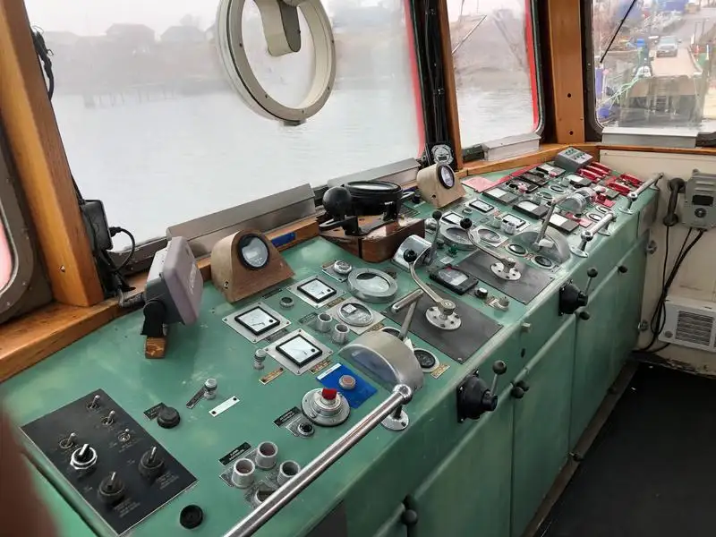Kapal tunda untuk dijual