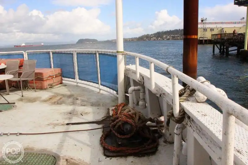 Kapal feri untuk dijual