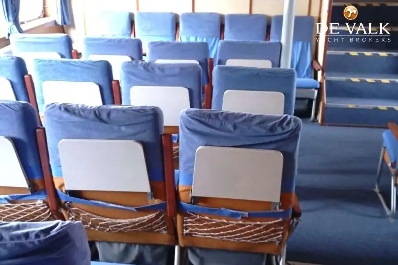 Kapal feri untuk dijual