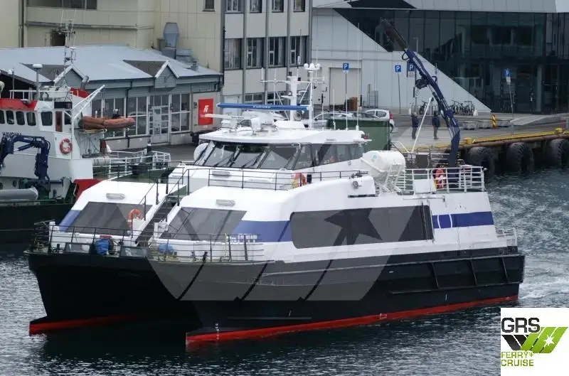 Kapal pelayaran untuk dijual