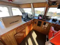 Kapal anak kapal untuk dijual