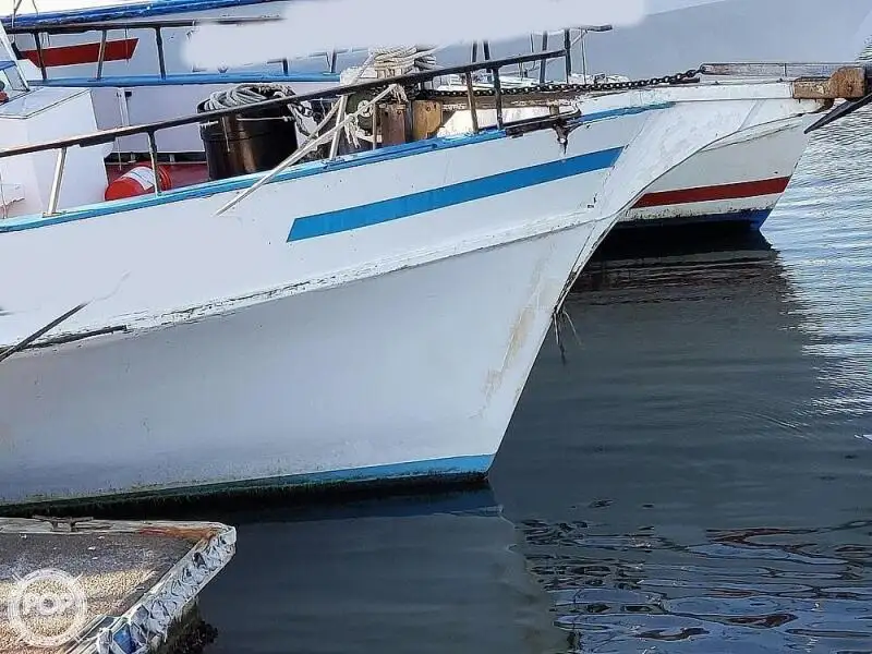 Kapal feri untuk dijual
