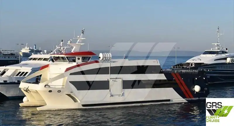 Kapal pelayaran untuk dijual