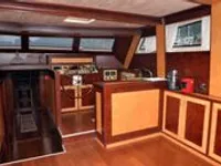 Yacht untuk dijual