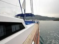 Yacht untuk dijual
