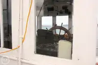 Kapal feri untuk dijual