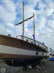 Kapal pelayaran untuk dijual