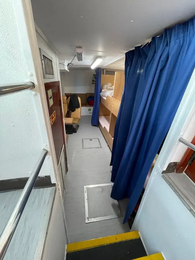 Kapal kontena untuk dijual
