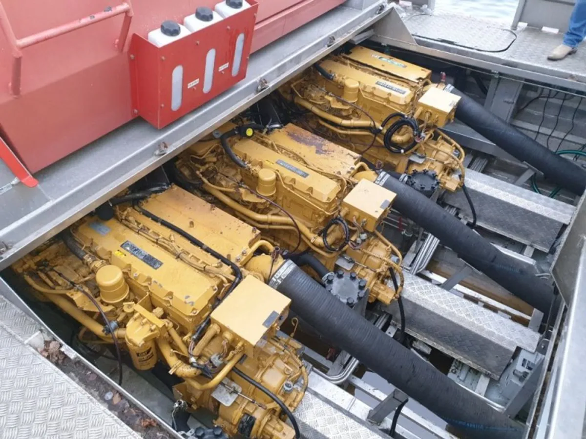 Kapal kerja untuk dijual