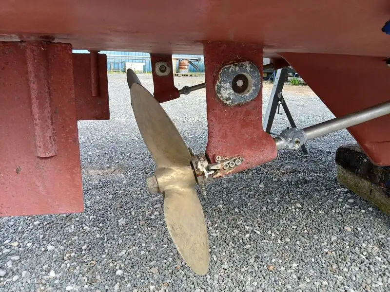 Kapal kerja untuk dijual
