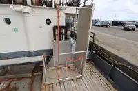 Kapal penumpang untuk dijual