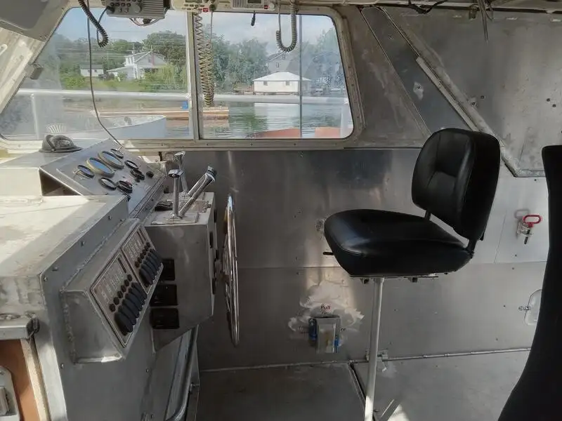 Kapal anak kapal untuk dijual